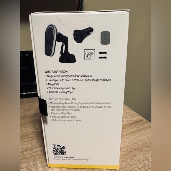 Magic Mount Wireless MagSafe Charging Mount Car Window Dash New In Box - Picture 6 of 6